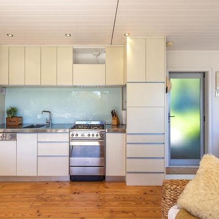 Tawa Cottage - Coast & Country Oneroa Экстерьер фото