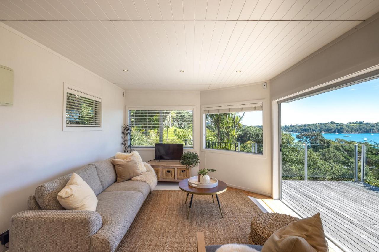 Tawa Cottage - Coast & Country Oneroa Экстерьер фото