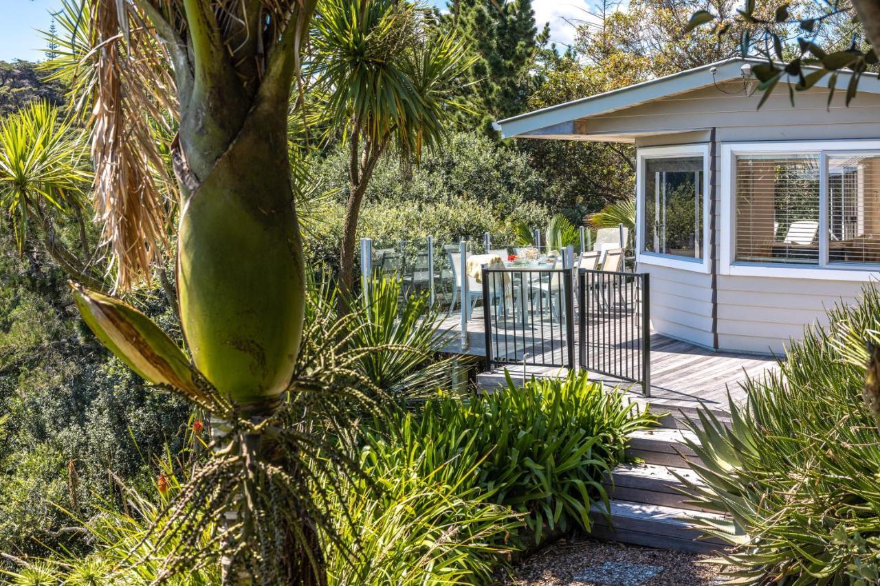 Tawa Cottage - Coast & Country Oneroa Экстерьер фото