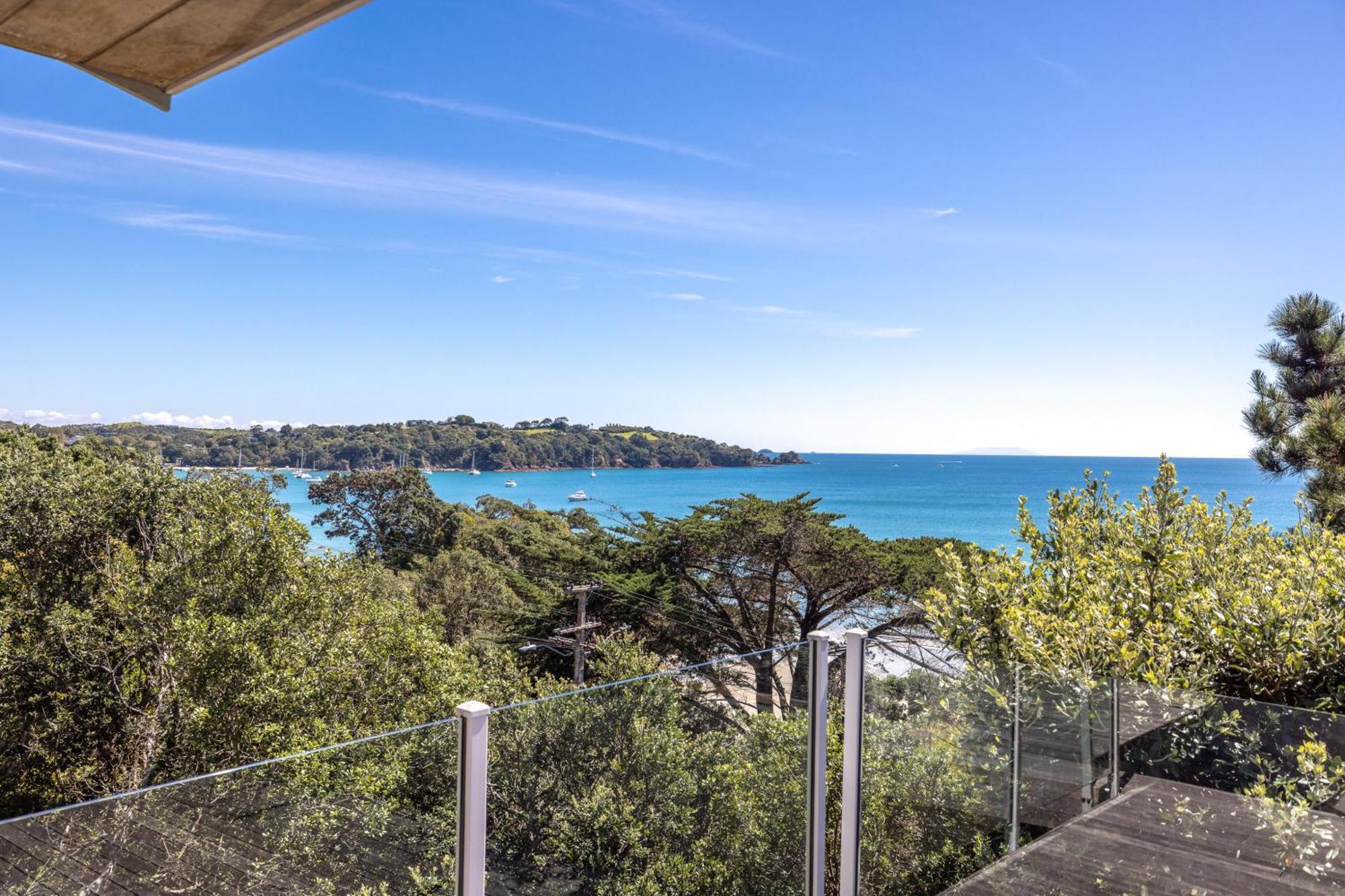 Tawa Cottage - Coast & Country Oneroa Экстерьер фото